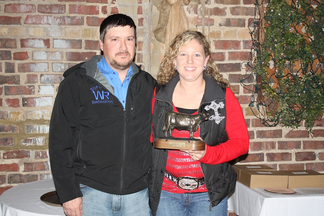 Show Heifer of the Year<br>WR Foxie, Will, Rhaina and Shawn Skaggs